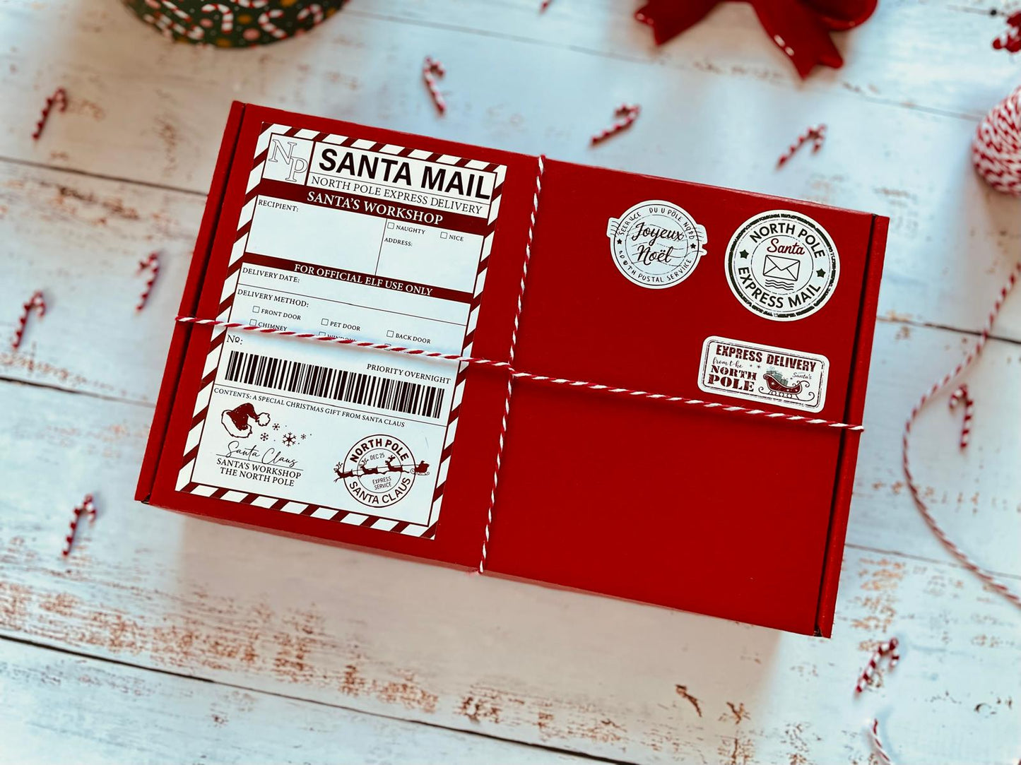 ✨ La Box Mystère de Noël – Livre surprise & douceurs hivernales